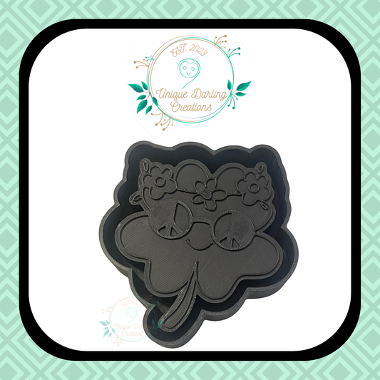 Cool Clover Mold